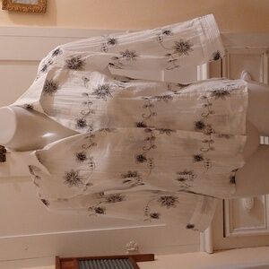 NWOT Allison Morgan white with black embroidery blouse Sz PS